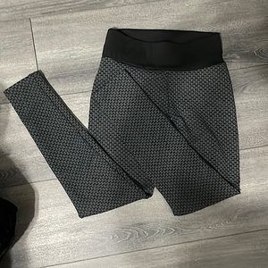 Scrunch butt leggings